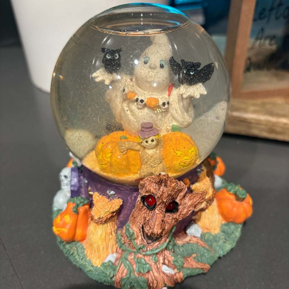 Vintage Halloween Ghost Snow Globe with